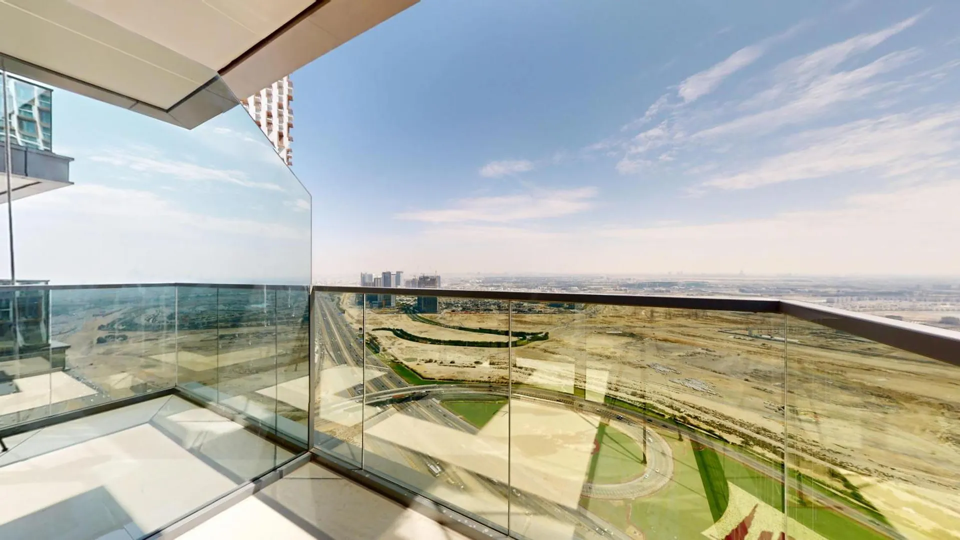 شقة Fam Living - Nobles Tower Retreat With Stunning Meydan Views دبي 0*,  الإمارات العربية المتحدة