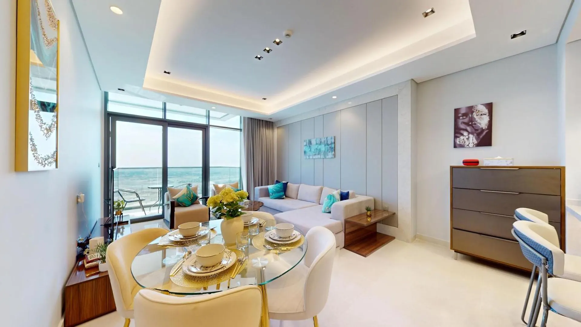 شقة Fam Living - Nobles Tower Retreat With Stunning Meydan Views دبي