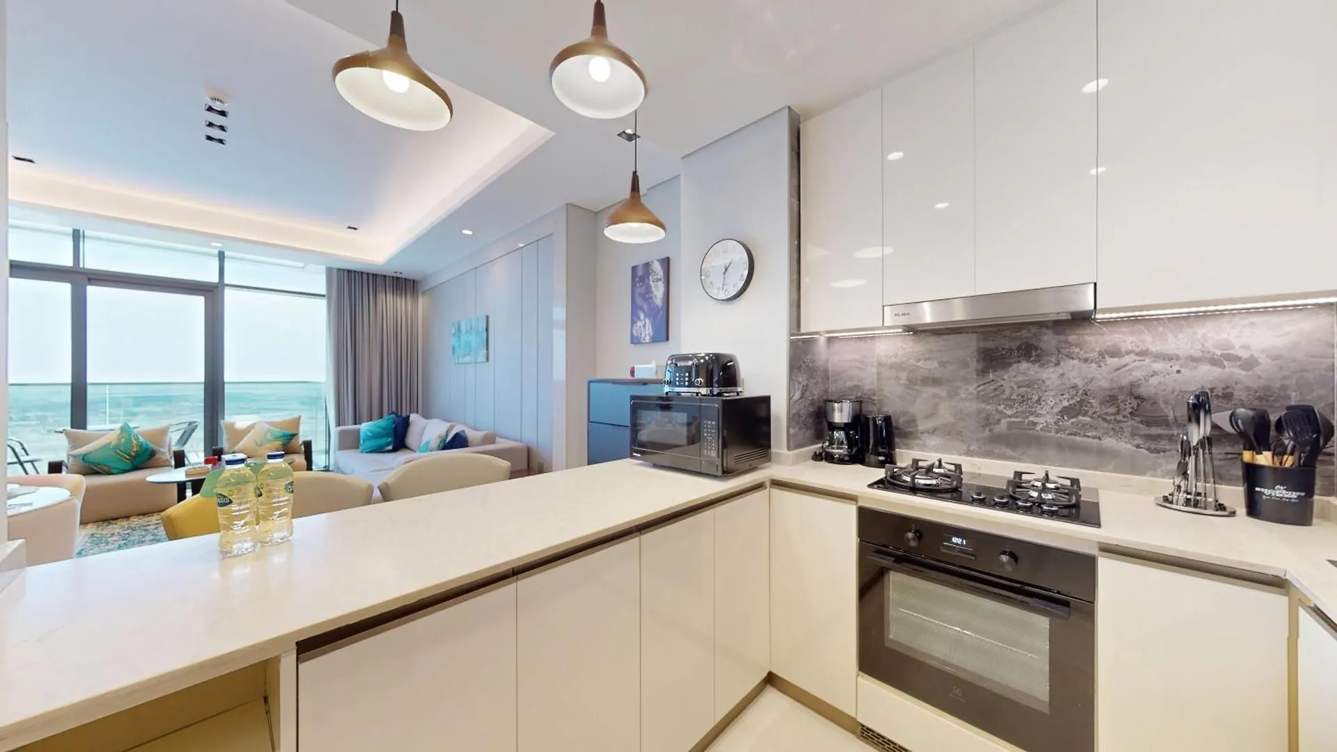 شقة Fam Living - Nobles Tower Retreat With Stunning Meydan Views دبي الإمارات العربية المتحدة