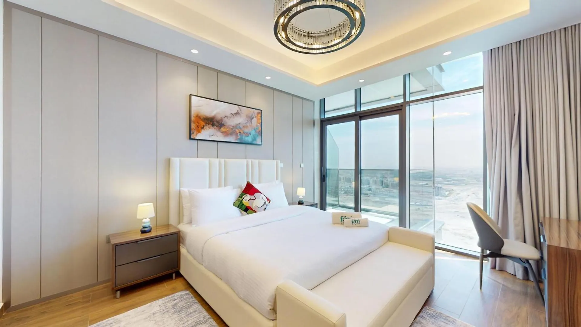 شقة Fam Living - Nobles Tower Retreat With Stunning Meydan Views دبي 0*,  الإمارات العربية المتحدة