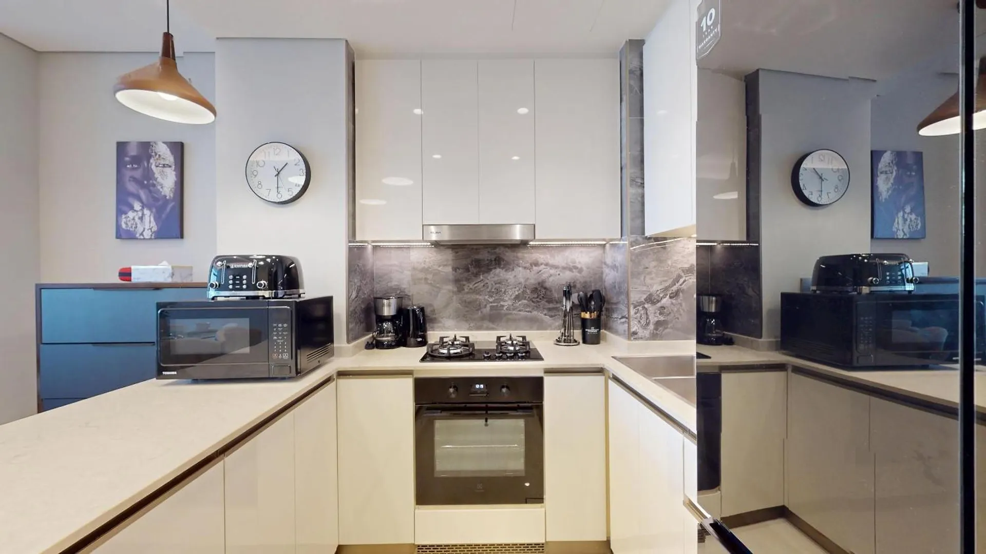شقة Fam Living - Nobles Tower Retreat With Stunning Meydan Views دبي